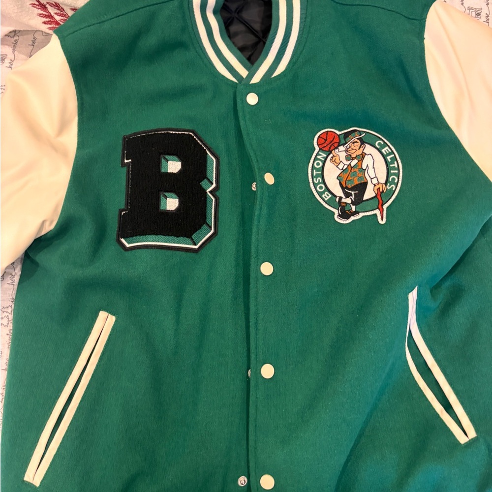 ((BLACK FRIDAY SALE)) Boston Celtics Varsity Jacket (SIZE XL)